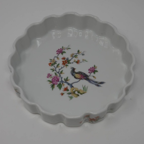 Limoges France Fluted 7 in Quiche Pie Dish Bird of Paradise Flowers - Picture 1 of 7